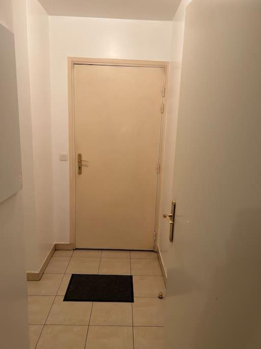 Studio A 2 Pas Du Metro Clichy Exteriér fotografie